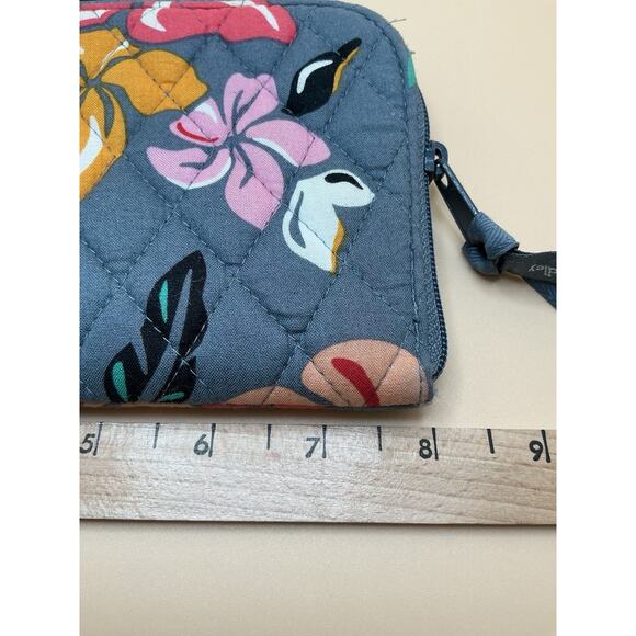 Vera Bradley, Gray Floral Wristlet, Coastal Paradise, Cell Window,‎ Credit Cards - Picture 5 of 11